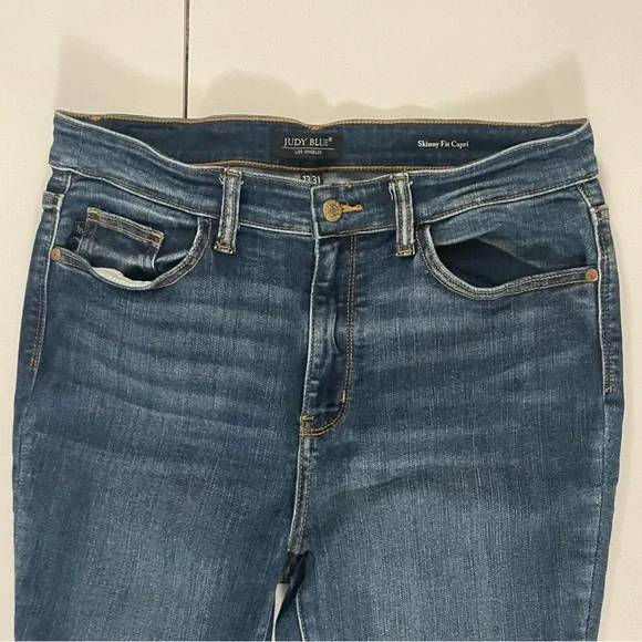 Judy Blue Women’s Skinny Fit Denim Capri size 13/31 - Picture 4 of 7